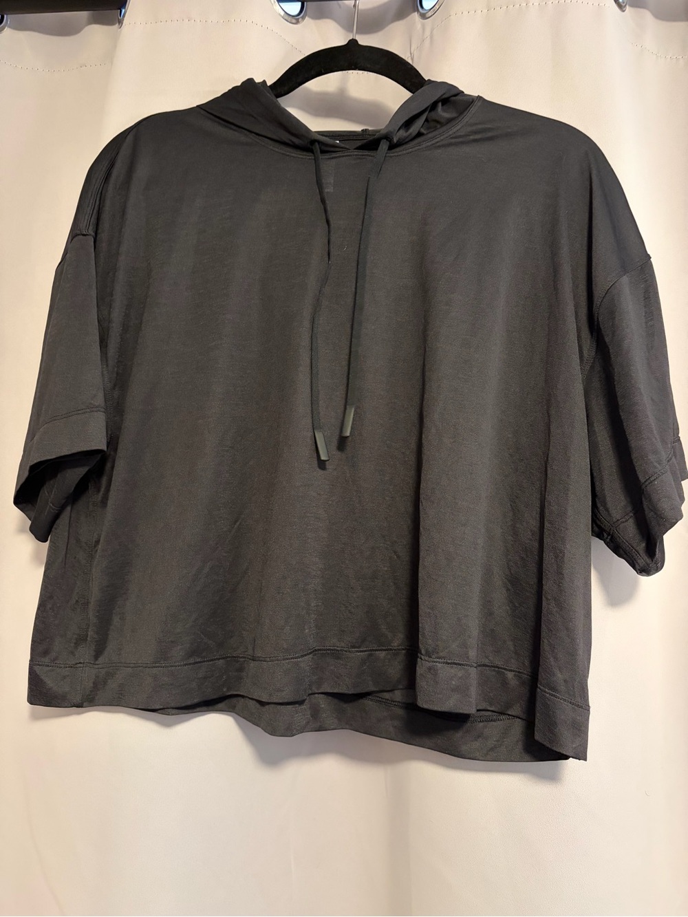 Athleta Black Short-Sleeve Hooded Pullover
